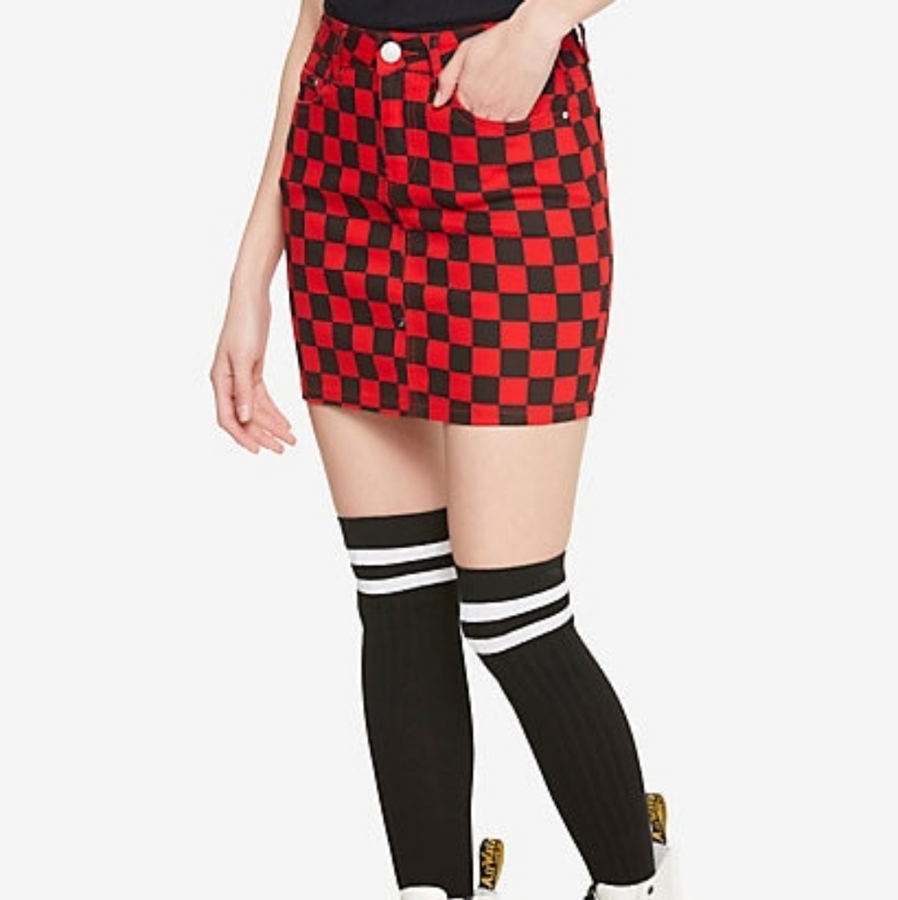 Checkered Skirt - Picture 3 of 3